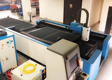 FL-3015-2000W CNC Laser-Stahlschneidemaschine, automatische Kurstabelle CNC-Schneidemaschine