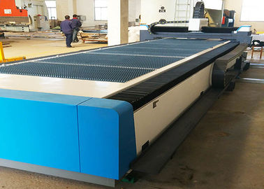 Hohe Leistungsfähigkeit CNC Laser-Schneidemaschine 2000W 1500 x 6000mm für Aluminium